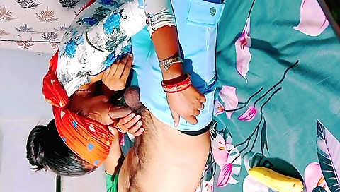 Indian brunette sex with her lover and his blindfolded friend