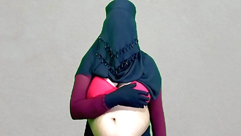 Indian housewife showing off her body in front of boyfriend