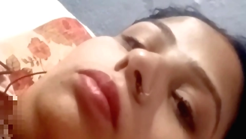 Indian stepdaughter with nice tits inviting her to have fun