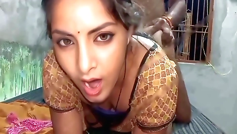 Indian girl gets me fucked in a hot amateur sex video