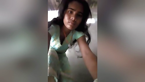 Indian slut strips her dress and shows her wet pussy