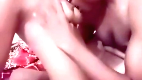 Hot 1st class tango with a brunette in amateur clip
