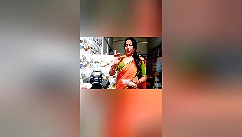 Indian solo female masturbating in the train toilet