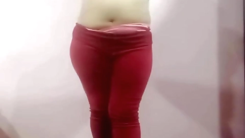 Indian girl gets her pussy wet from sex with a dick