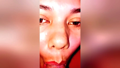 Mature girl with nice face is getting my face in pussy