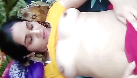 Chubby brunette and boyfriend fucks in couple porn video