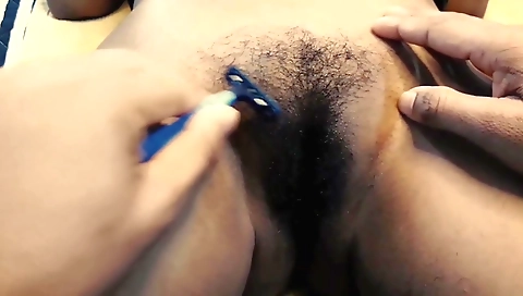 Indian tretmant takes the photos of its sexy hairy pussy