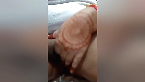 Hairy girl wants to be fucked by her horny lover in camera