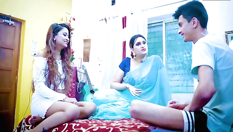 Indian teen shows her stepsons and daughters the ropes