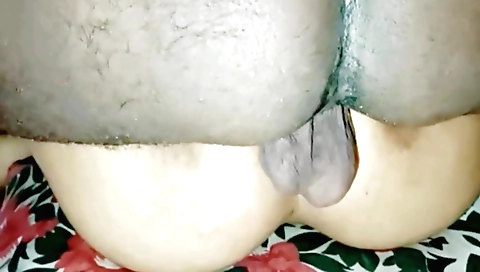 Indian babe in a big ass is fucked in close-up video