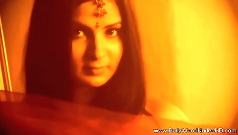 Indian brunette seduces her lover in bed in her bed