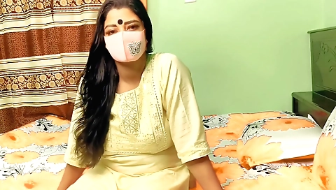 Indian teen gets her pussy fucked in homemade hd video