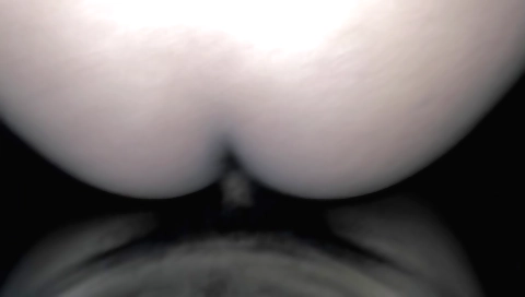 Amateur teenager girl gets fucking in the parked car