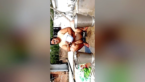 Indian babe with a big ass and big tits has a nice outdoor sex