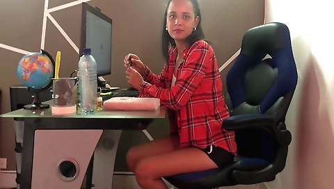 Hot deepthroat porn video with a nice busty brunette