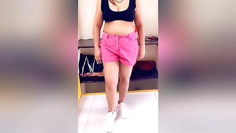 Indian solo girl is making a gorgeous amateur video