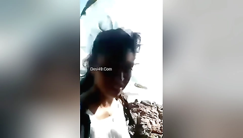 Outdoor blowjob video with hot brunette in a hot car