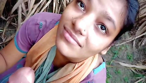 Indian girl is enjoying deepthroating sex in outdoor