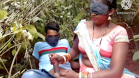 Indian brunette with sexy clothes gets fucked outdoors