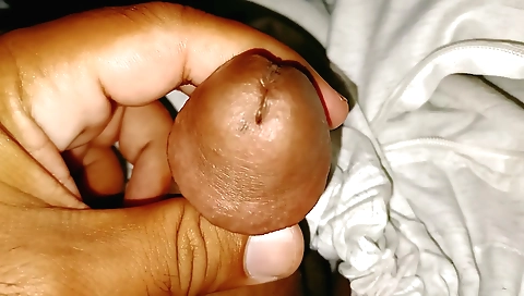 Sweet girl has lips that are wet with sex in homemade porn vid