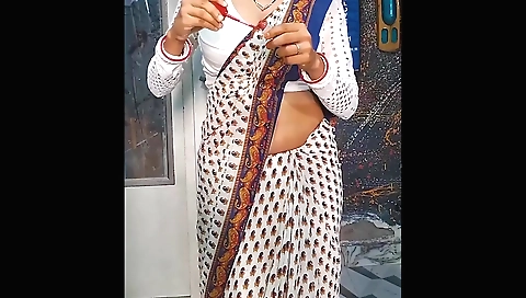 Indian solo female sex video with male at home and in the camera