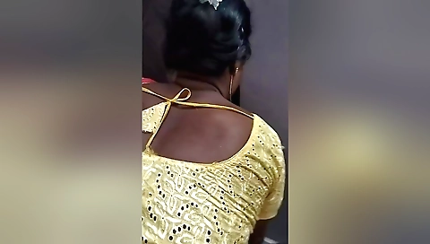 Indian girl fucking her man in hot amateur sex clip