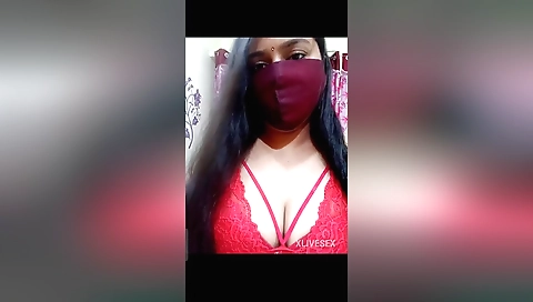 Indian amateur video shows my cute chick showing off