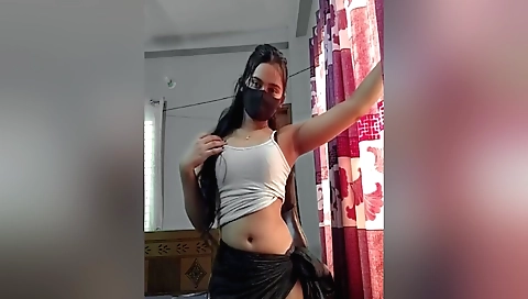 Amateur solo video of an awesome brunette 18+ video