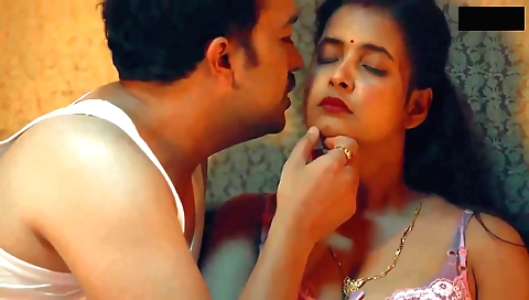 Indian lassie with a nice set of tits is showing us a clip of her