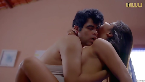 Charmsukh bidaai is a true milf that makes men forget about their job