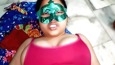 Indian girlfriend fucks her husband with a hot video