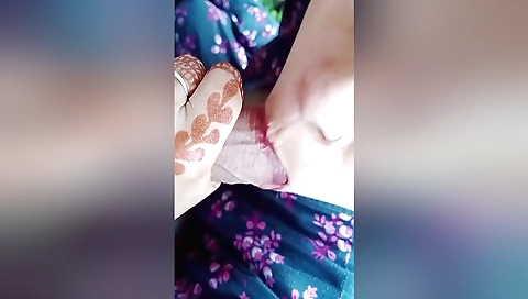 Indian brunette with a round ass sucking and moaning
