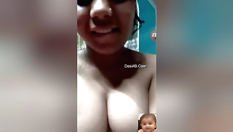 Indian slut naked on webcam and shows her sexy body