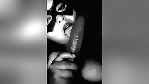 Indian solo video showing a hairy cunt and a huge dildo