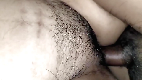 Indian girlfriend sucks me from behind while I'm sucking her hare