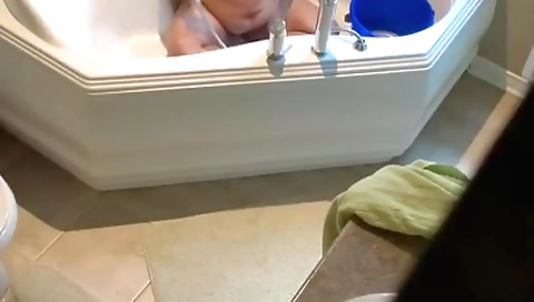 Indian milf in bikini gets naked and fucks her pussy
