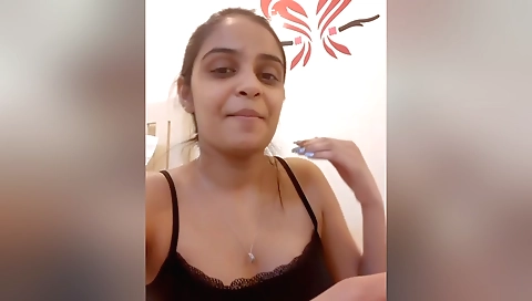 Indian girl in red outfit shows her sexy body on webcam