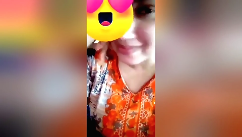 Sexy webcam show by amateur brunette with big boobs