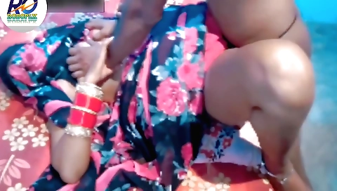 Indian babe has a sexy red saree and a hot blowjob