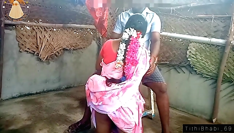 Indian maid caught her man at home and was horny enough