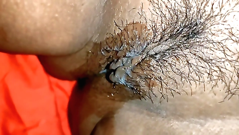 Indian hottie gives a sexy blowjob before having a passionate sex