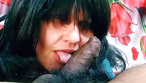 Indian mature gets a creampie and blowjob in her mouth