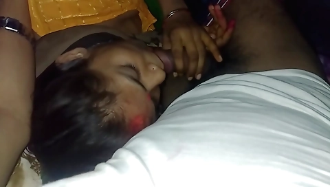 Indian girl gets fucked in her bed in hardcore sex clip
