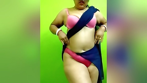 Boudi hot live show webcam amateur brunette sex video