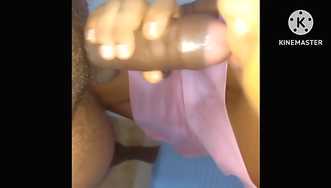 Indian beauty giving a facial in a hot hd porn vid