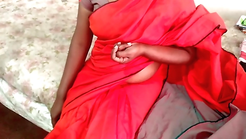Indian babe naked on web camera showing her sexy body