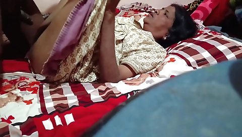 Analeptic fuck with a big cock in indian aunt's ass
