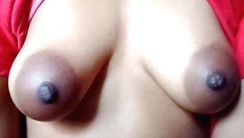 Indian amateur is fucking her pussy in homemade porn