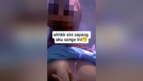 Aunty is a true slut and she is ready to suck and ride