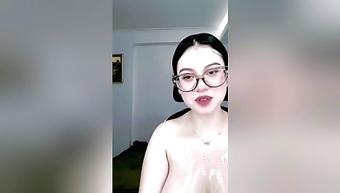 Indian girl in sexy clothes shows her big ass in solo